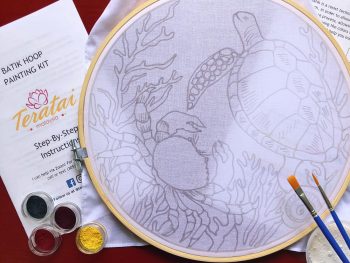 Batik Hoop Painting Kit Loggerhead Turtle and Blue Crab