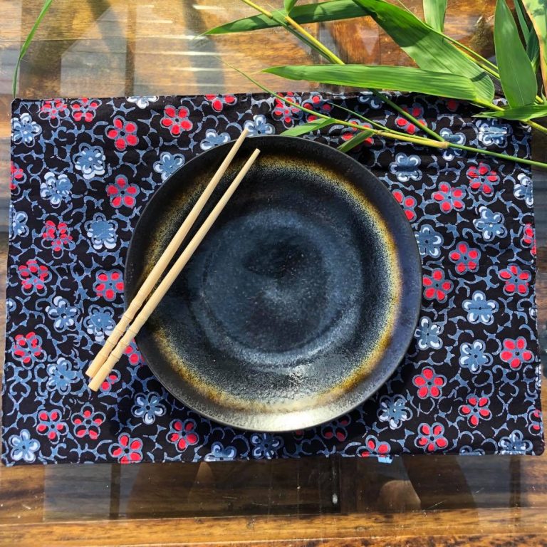 Convertible Batik Cutlery Pouch & Placemat with Bamboo Cutlery - Image 5