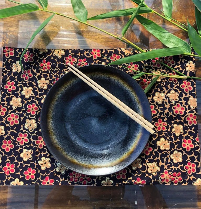 Convertible Batik Cutlery Pouch & Placemat with Bamboo Cutlery - Image 2